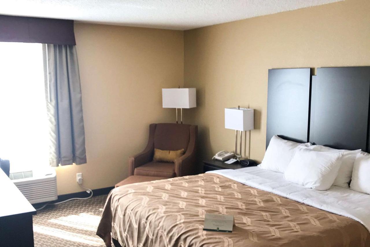 Quality Inn & Suites Mendota Near I-39 Exteriör bild